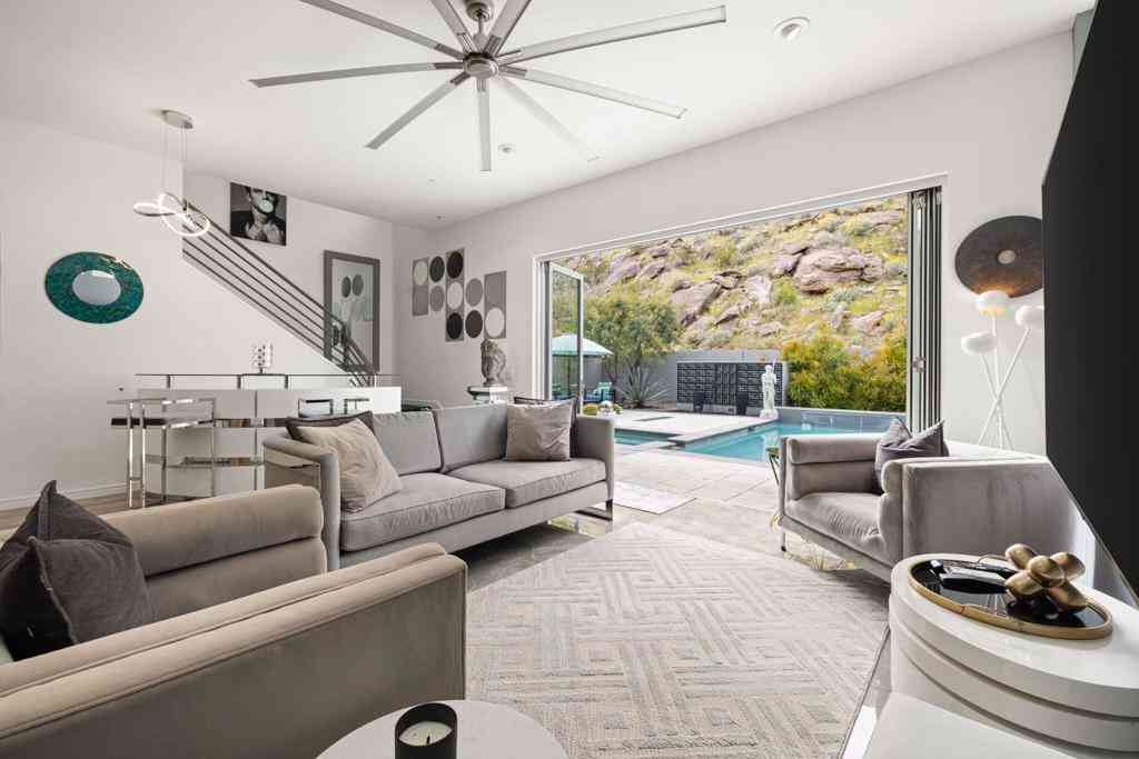 Homes For Rent - 1201 Surrey Lane<br/> Palm Springs, CA 92264