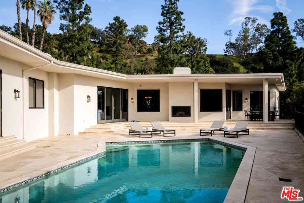 Homes For Rent - 1845 Loma Vista Drive<br/> Beverly Hills, CA 90210