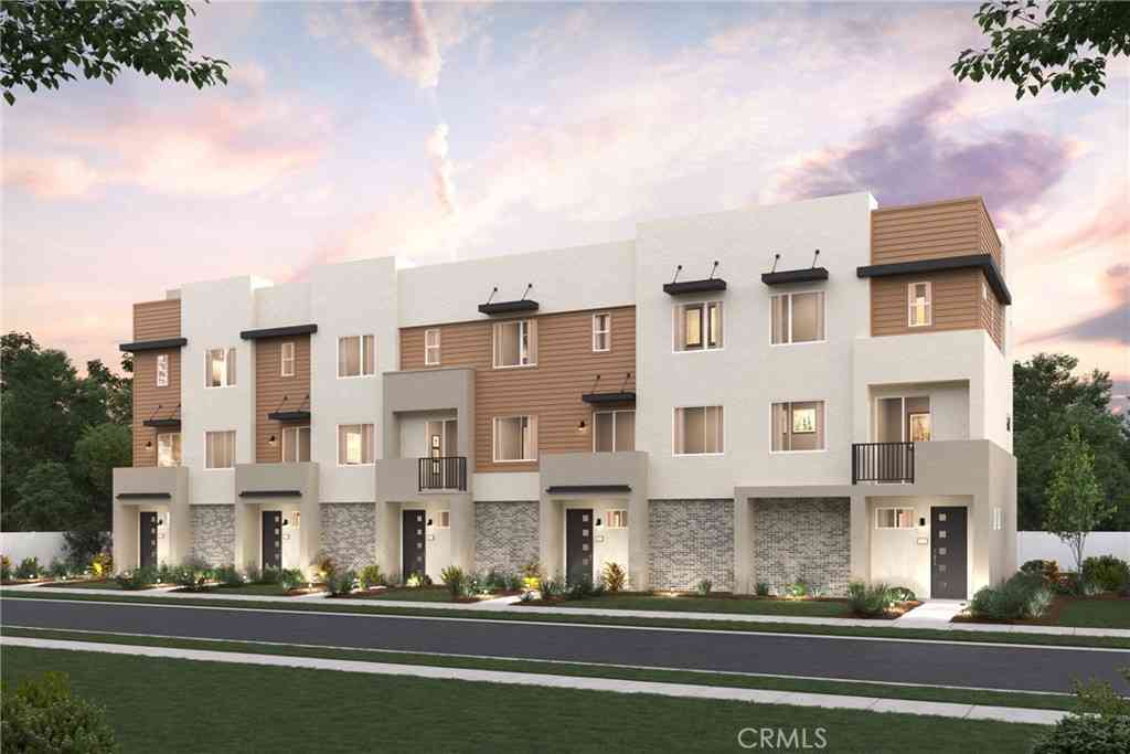 Townhouse For Sale - 4005 Valley Oak Lane #C<br/> El Monte, CA 91733