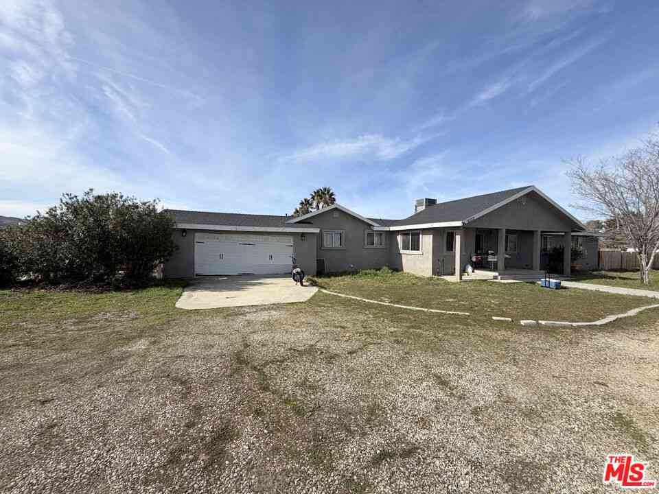 Homes For Sale - 41015 36th W Street<br/> Palmdale, CA 93551
