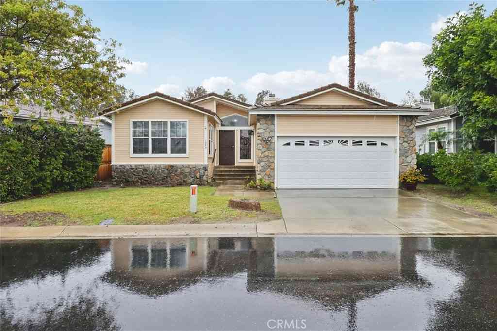 Homes For Sale - 1043 Kite<br/> Vista, CA 92081
