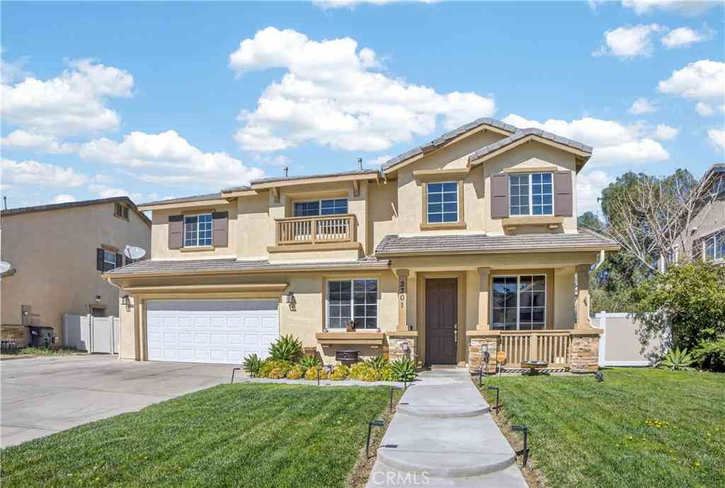 Homes For Sale - 2301 Foxtail Drive<br/> Palmdale, CA 93551