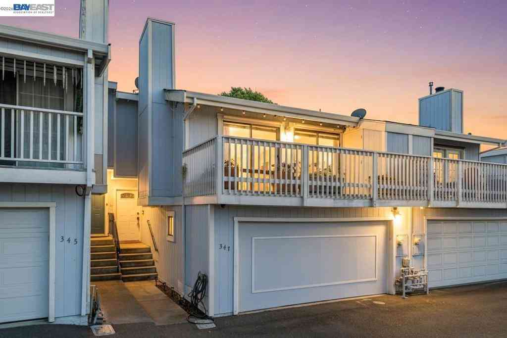 Townhouse For Sale - 347 E T St<br/> Solano County, Benicia, CA 94510