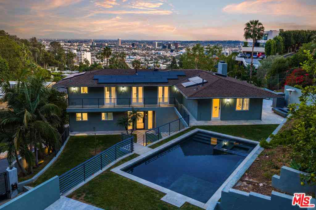 Homes For Rent - 1404 Devlin Drive<br/> Los Angeles, CA 90069