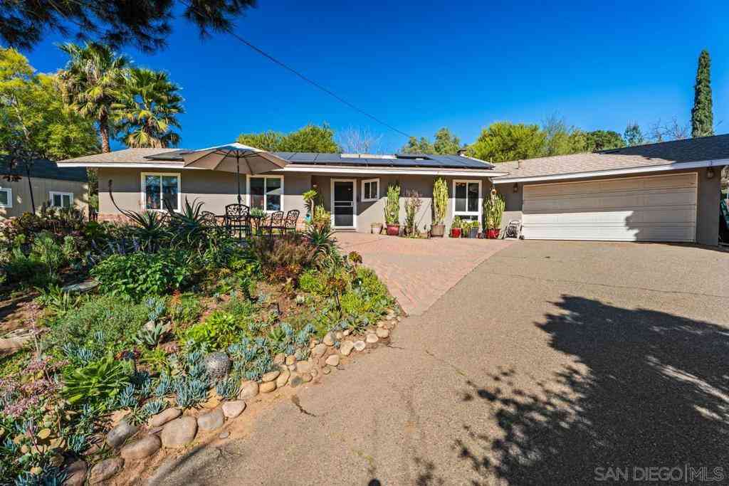 Homes For Sale - 14118 Ipava Dr<br/> San Diego County, Poway, CA 92064