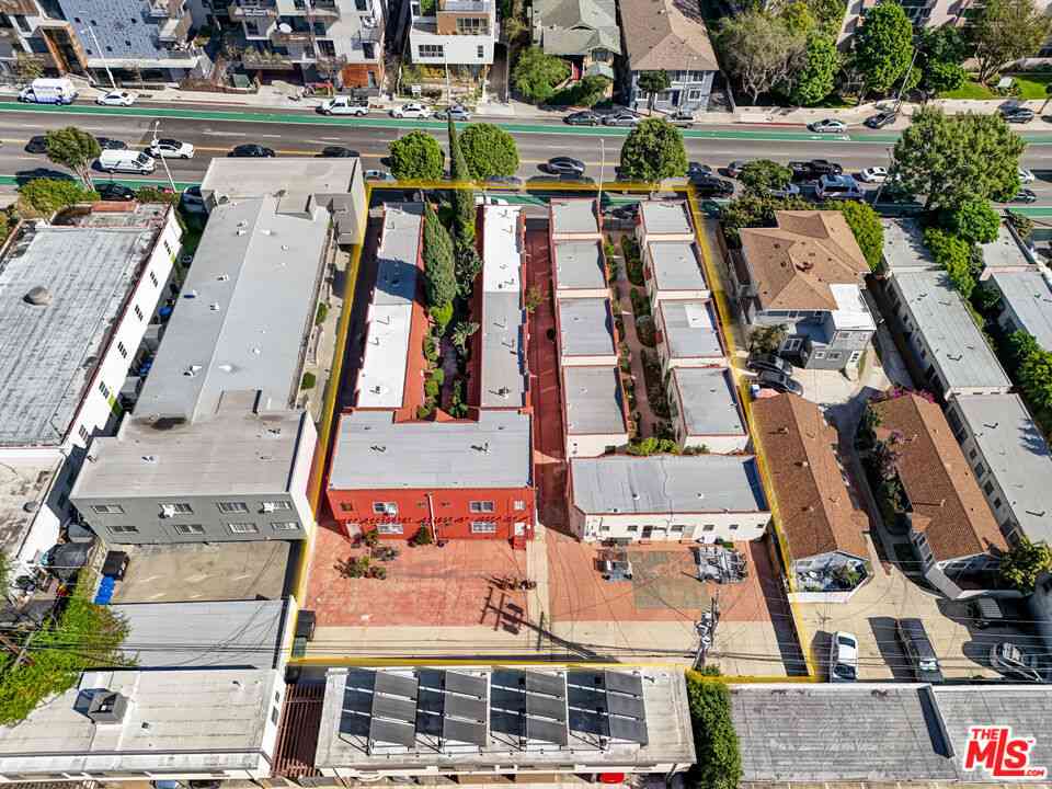Homes For Sale - 1229 N Fairfax Avenue<br/> West Hollywood, CA 90046