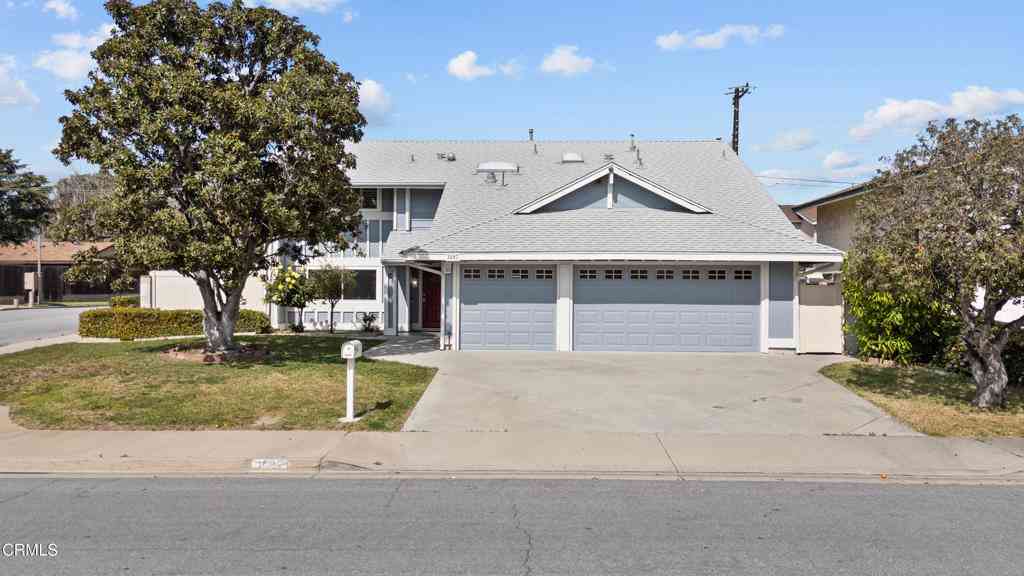 Homes For Sale - 3807 Olivo Court<br/> Camarillo, CA 93010