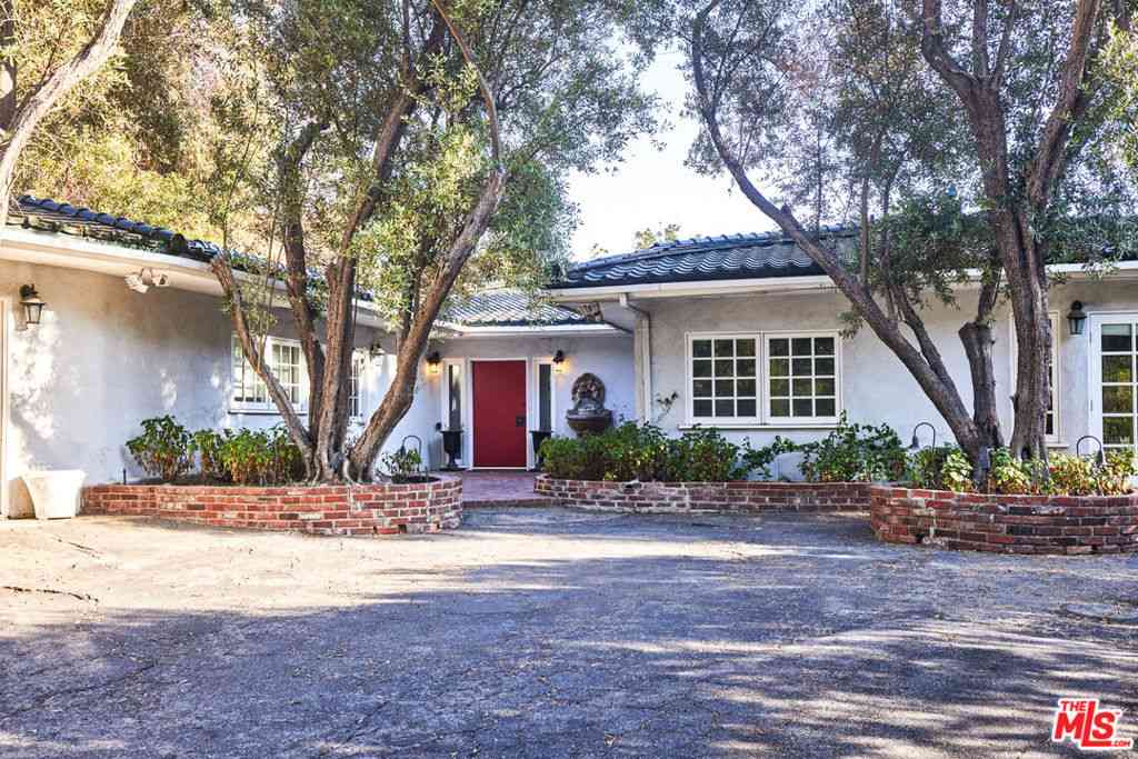 Homes For Rent - 2200 Outpost Drive<br/> Los Angeles, CA 90068