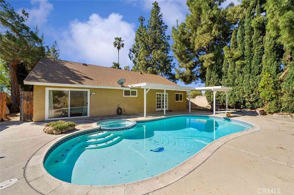 Homes For Sale - 1193 W 13th Street<br/> Upland, CA 91786