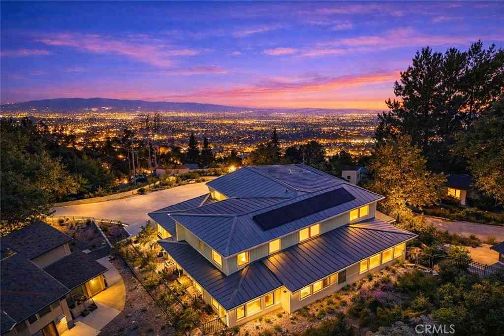 Homes For Sale - 608 Baldwin Court<br/> Sierra Madre, CA 91024
