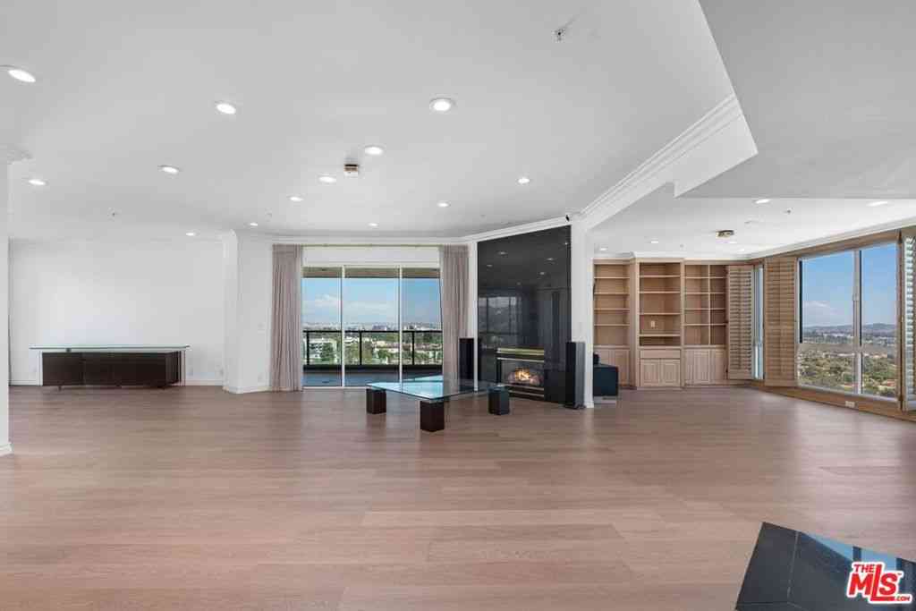 Condo For Sale - 10490 Wilshire Boulevard #1004<br/> Los Angeles, CA 90024