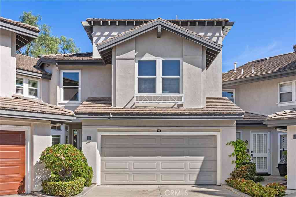 Townhouse For Sale - 76 Cameray<br/> Laguna Niguel, CA 92677