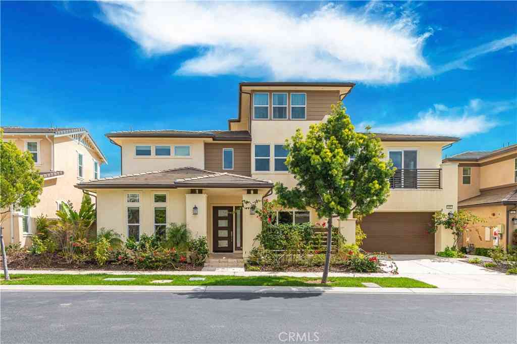Homes For Sale - 62 Cartwheel<br/> Irvine, CA 92618