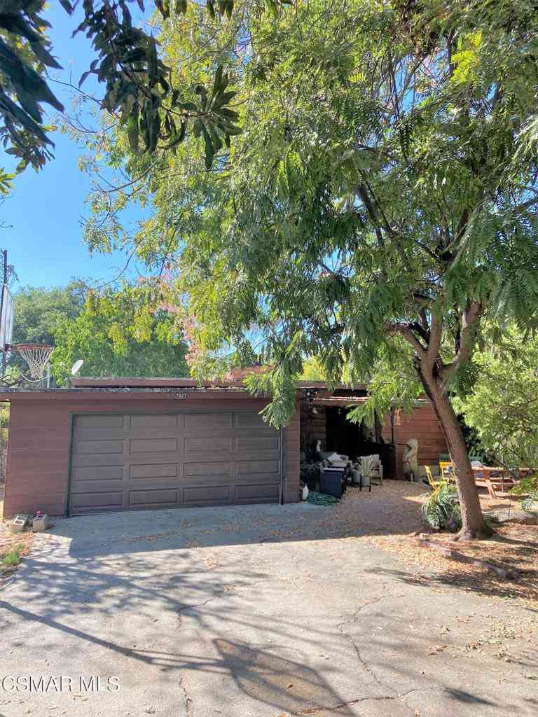 Homes For Sale - 7927 Paso Robles Avenue<br/> Lake Balboa, CA 91406