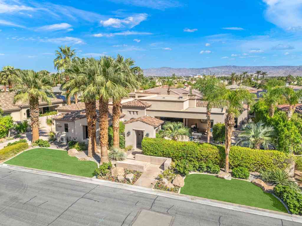 Homes For Sale - 77638 Via Venito<br/> Indian Wells, CA 92210