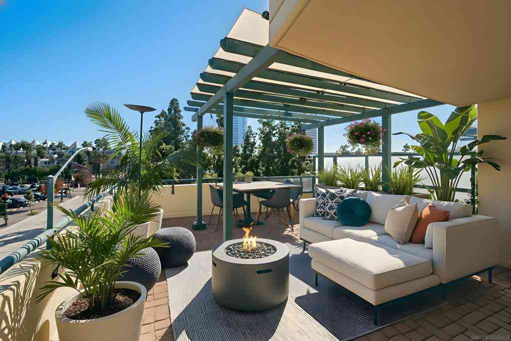 Condo For Sale - 510 1st Ave #302<br/> San Diego, CA 92101