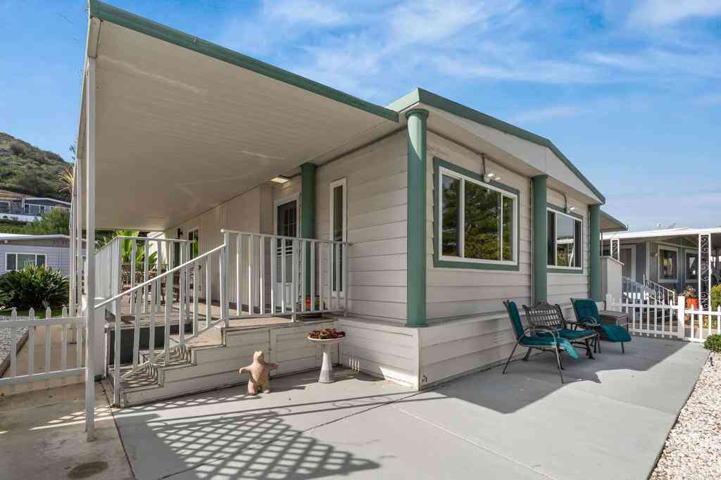 Mobile Home For Sale - 7467 Mission Gorge #104<br/> Santee, CA 92071