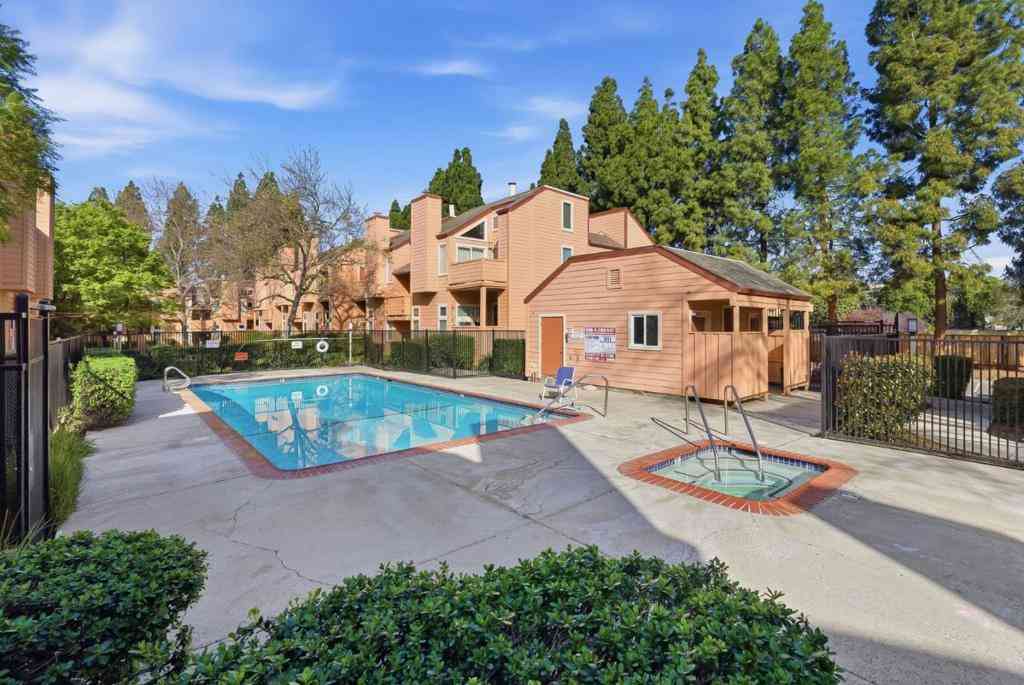 Condo For Sale - 331 Tradewinds<br/> San Jose, CA 95123