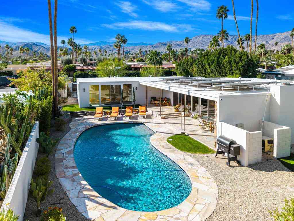 Homes For Sale - 72920 Homestead Road<br/> Palm Desert, CA 92260