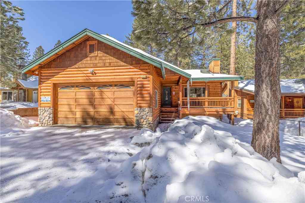 Homes For Sale - 424 Mountainaire Lane<br/> Big Bear Lake, CA 92315