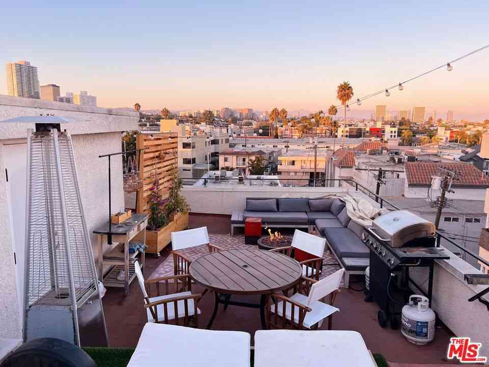 Condo For Sale - 12130 W Ohio Avenue #308<br/> Los Angeles, CA 90025