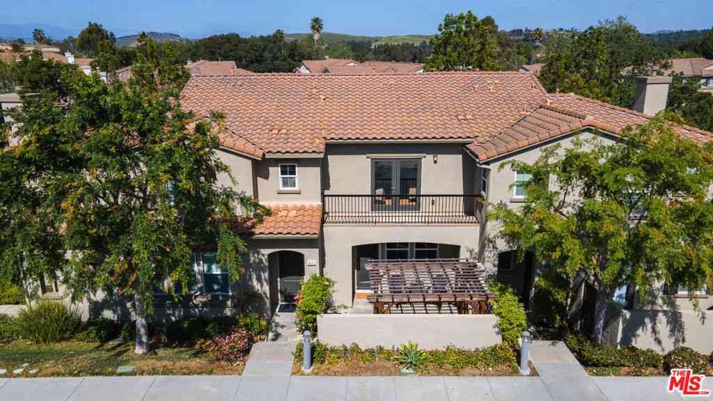 Condo For Sale - 1572 Silver Shadow Drive<br/> Newbury Park, CA 91320