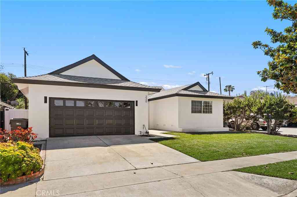 Homes For Sale - 220 Gwynwood Avenue<br/> La Habra, CA 90631