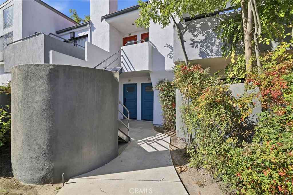 Condo For Sale - 2506 Chandler Avenue #255<br/> Simi Valley, CA 93065