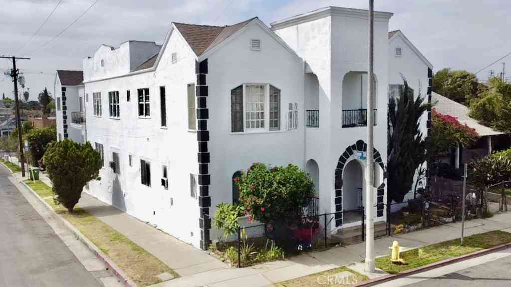 Homes For Sale - 919 Stone<br/> Los Angeles, CA 90063