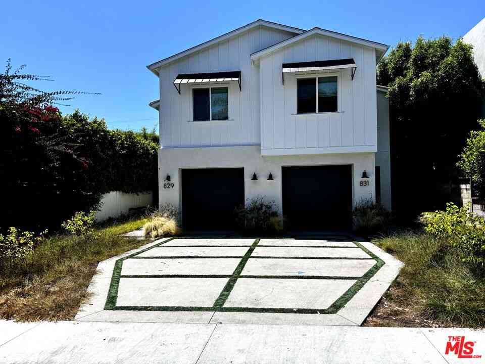 Homes For Sale - 829-831 N Orange Grove Avenue<br/> Los Angeles, CA 90046