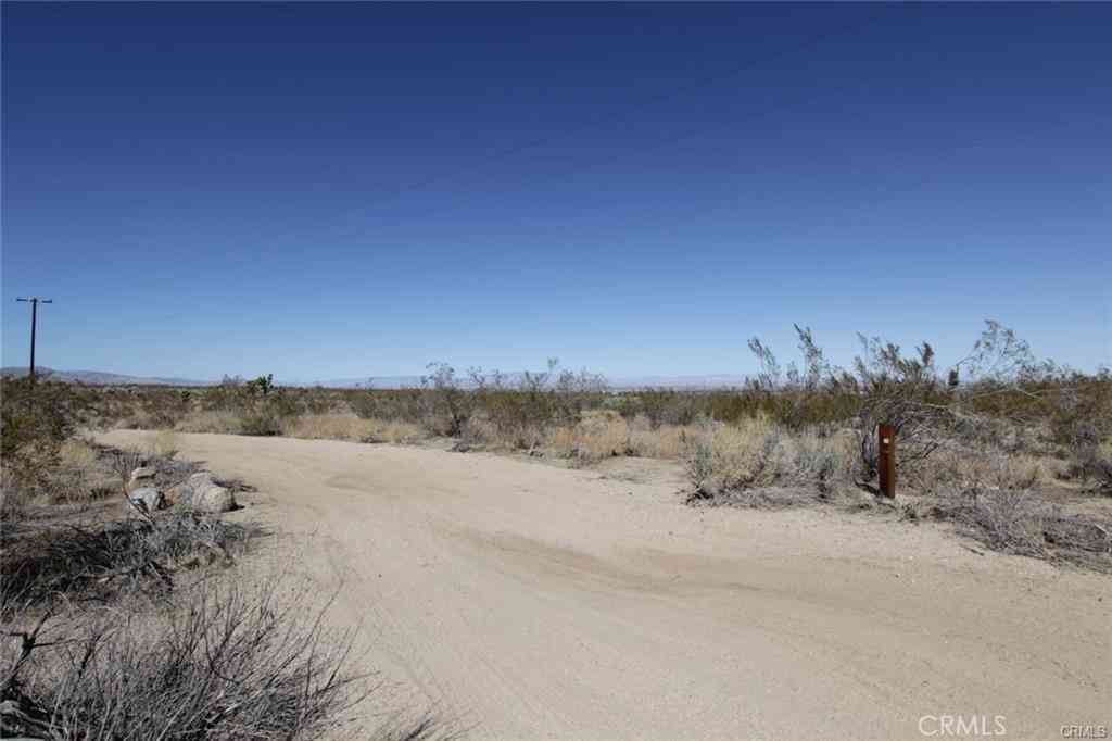 Vacant Land For Sale - 96th<br/> Palmdale, CA 93550