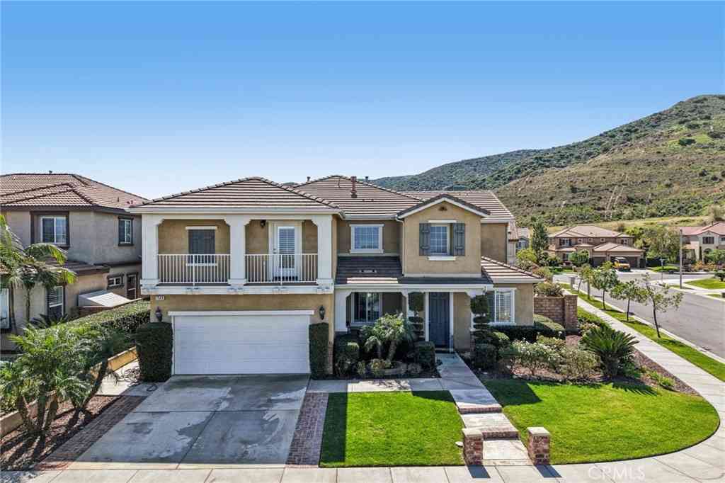 Homes For Sale - 7543 Summer Day Drive<br/> Corona, CA 92883