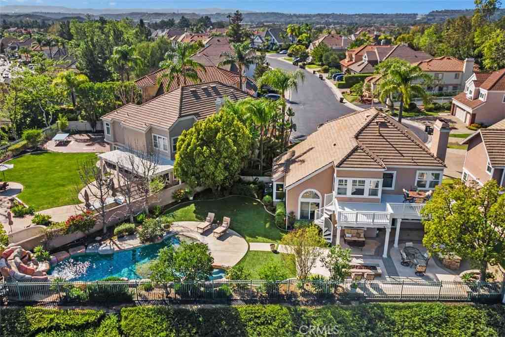 Homes For Sale - 2 Muirfield<br/> Orange County, Rancho Santa Margarita, CA 92679
