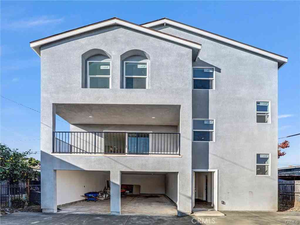 Multifamily For Rent - 1231 1/2 S Rowan Avenue #1/2<br/> Los Angeles, CA 90023