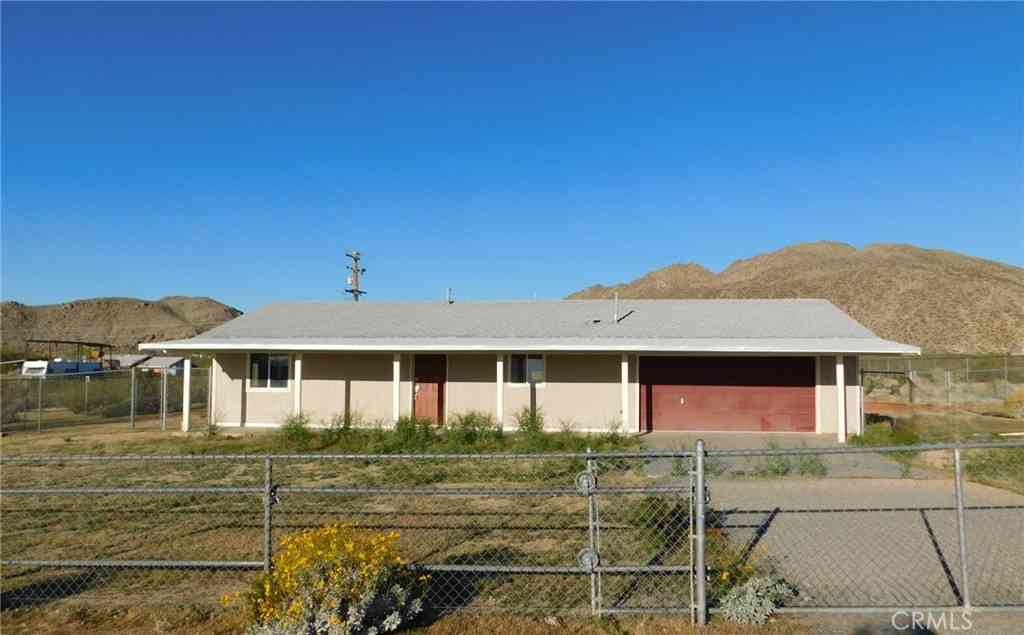 Homes For Sale - 4510 Avenida La Candela<br/> Joshua Tree, CA 92252