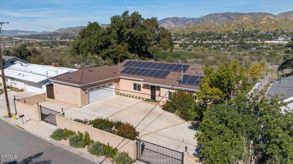Homes For Sale - 10755 Wheatland Avenue<br/> Sunland, CA 91040