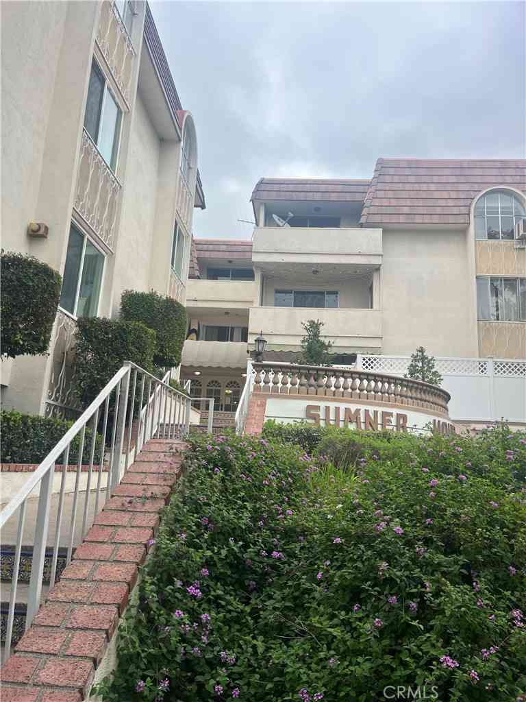 Condo For Rent - 5625 Sumner Way<br/> Culver City, CA 90230