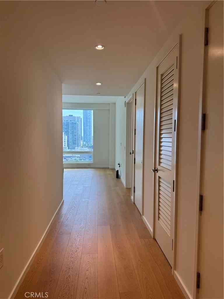 Condo For Rent - 877 Francisco<br/> Los Angeles, CA 90017