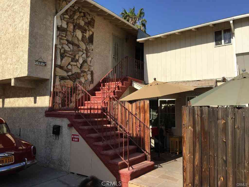 Homes For Sale - 14429 Califa<br/> Los Angeles County, Sherman Oaks, CA 91401