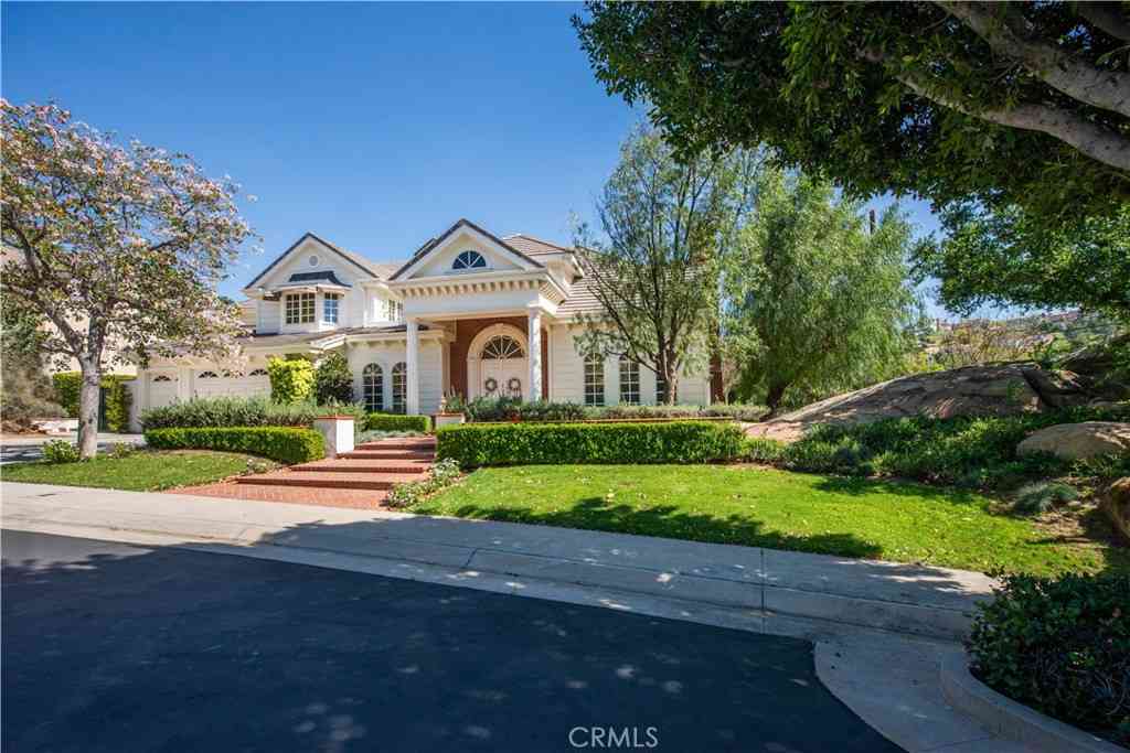 Homes For Sale - 9506 Hunt Club<br/> Chatsworth, CA 91311