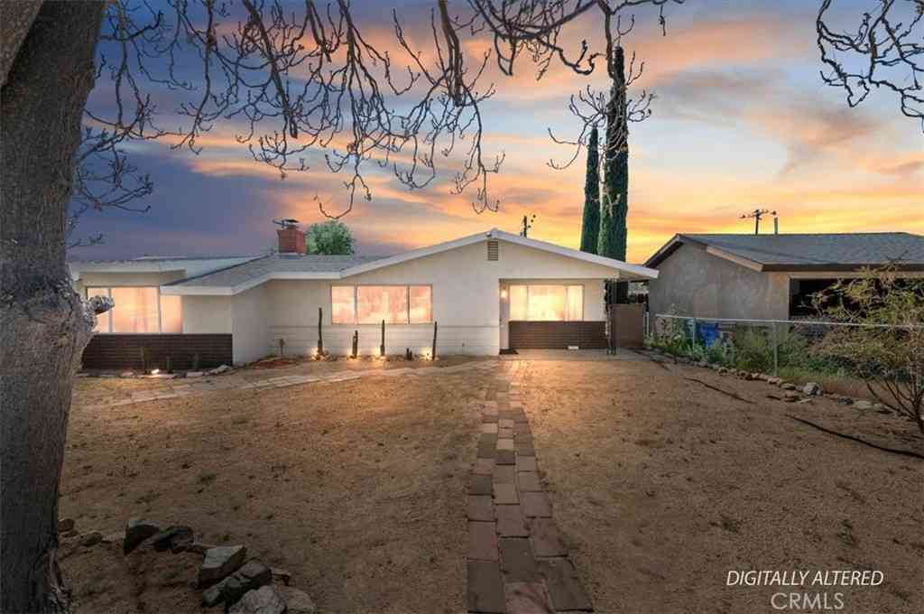 Homes For Sale - 55837 Antelope Trail<br/> Yucca Valley, CA 99228