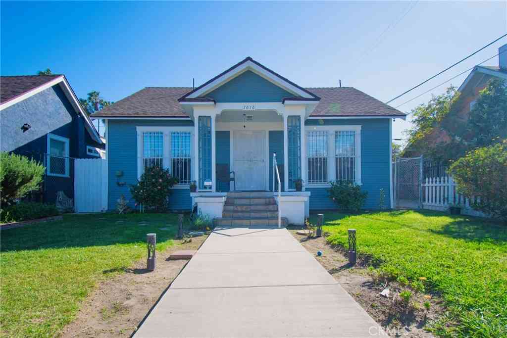 Homes For Sale - 1010 69th St.<br/> Los Angeles, CA 90044