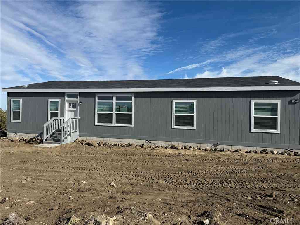 Mobile Home For Sale - 10633 Bromley Road<br/> Pinon Hills, CA 92372