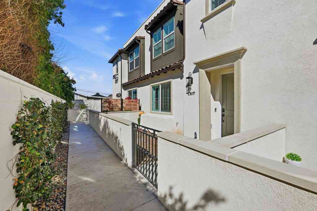 Condo For Sale - 1307 Yannis Court<br/> El Cajon, CA 92109