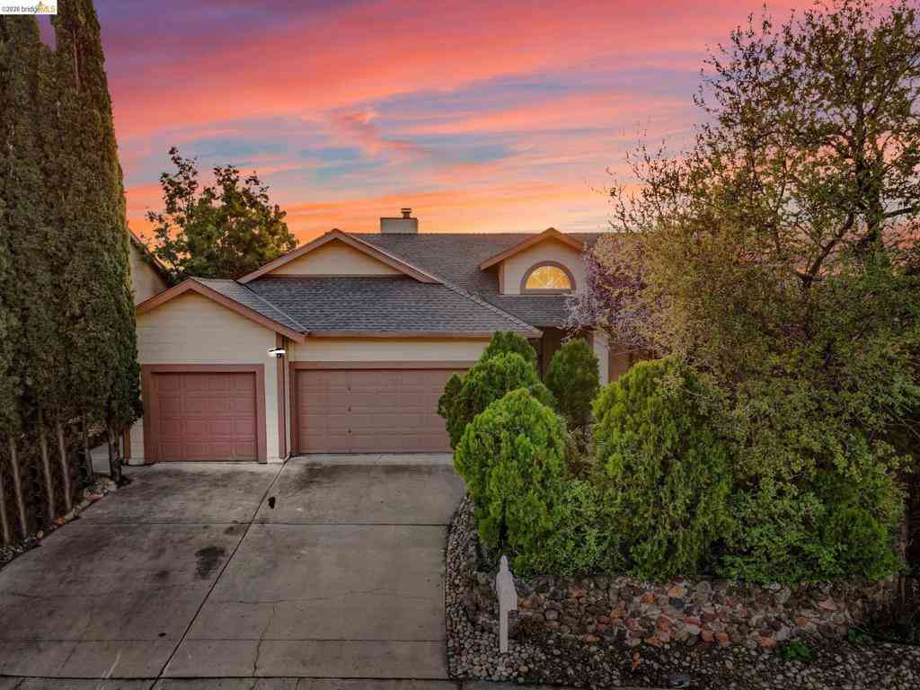 Homes For Rent - 410 Highland Court<br/> Concord, CA 94521