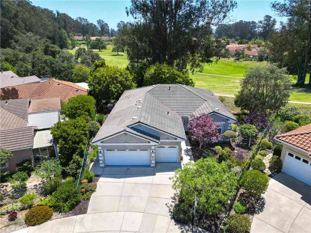 Homes For Sale - 1625 Sarazen Court<br/> Nipomo, CA 93444