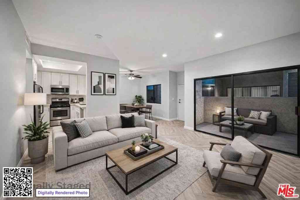 Condo For Rent - 5715 Olympic Boulevard #103<br/> Los Angeles, CA 90036