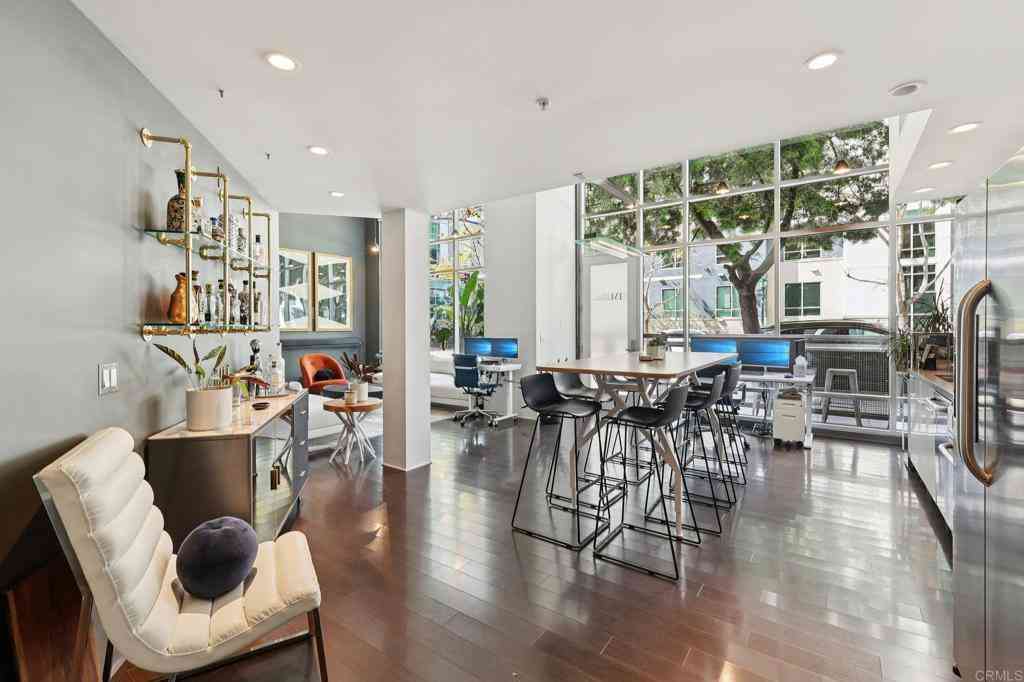 Condo For Sale - 350 W Ash St Street W #102<br/> San Diego, CA 92101