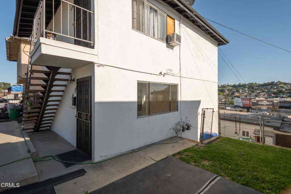 Homes For Sale - 4552 Catalpa Street<br/> Los Angeles, CA 90032