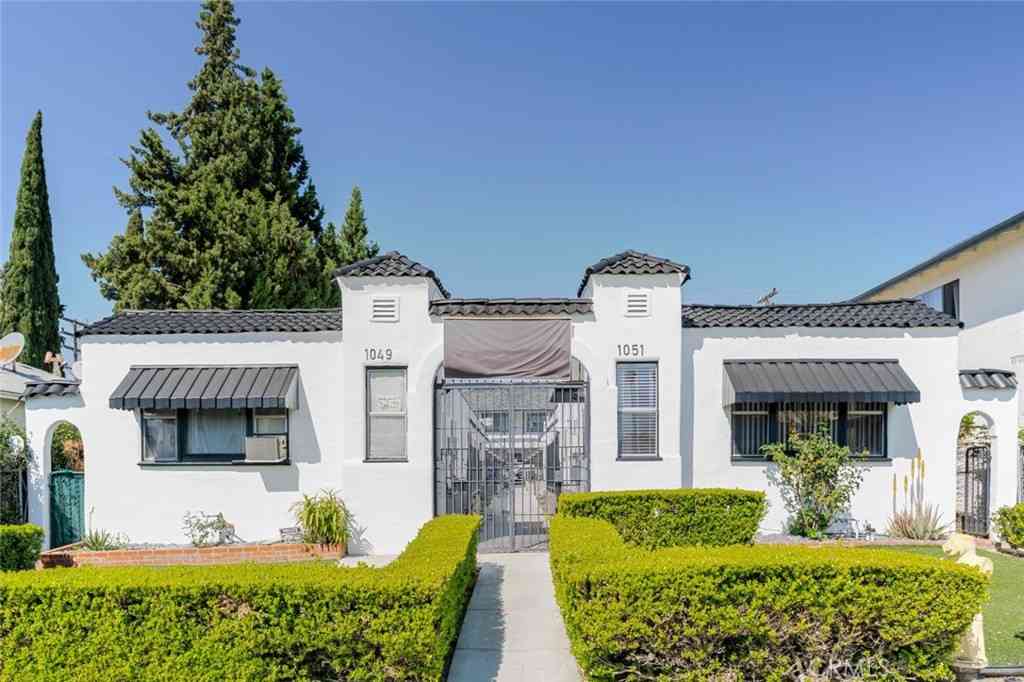 Condo For Rent - 1049 Western Avenue #B<br/> Glendale, CA 91201